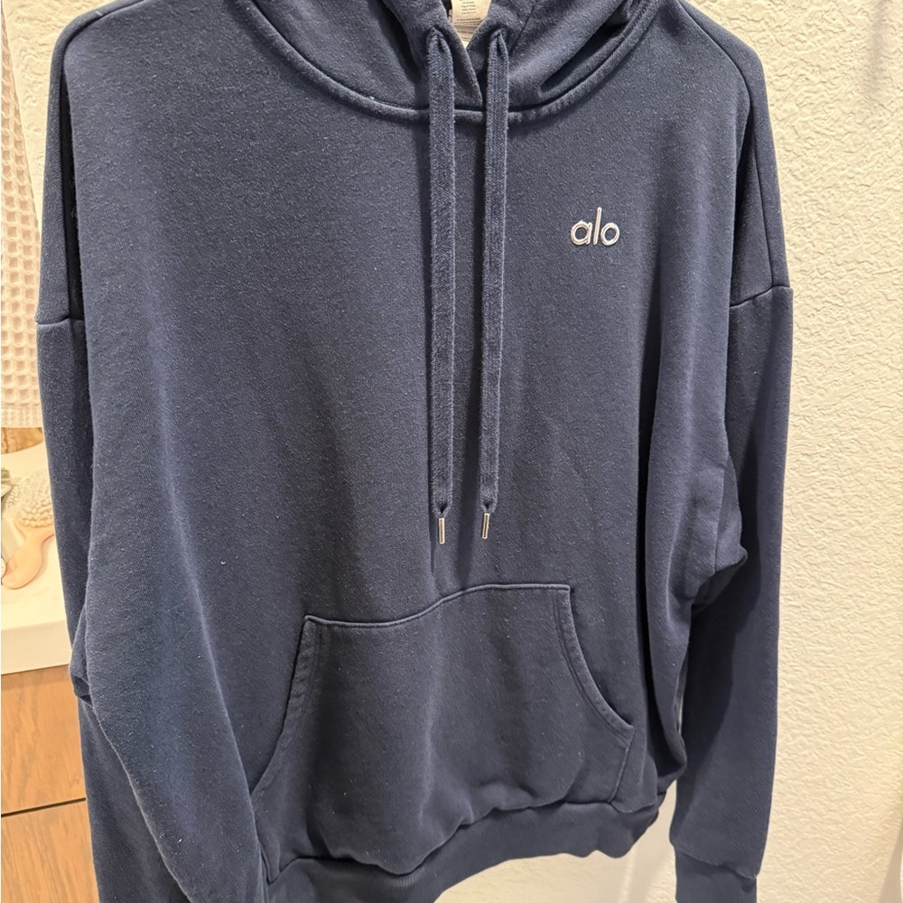 ALO Yoga Deep Blue Pullover